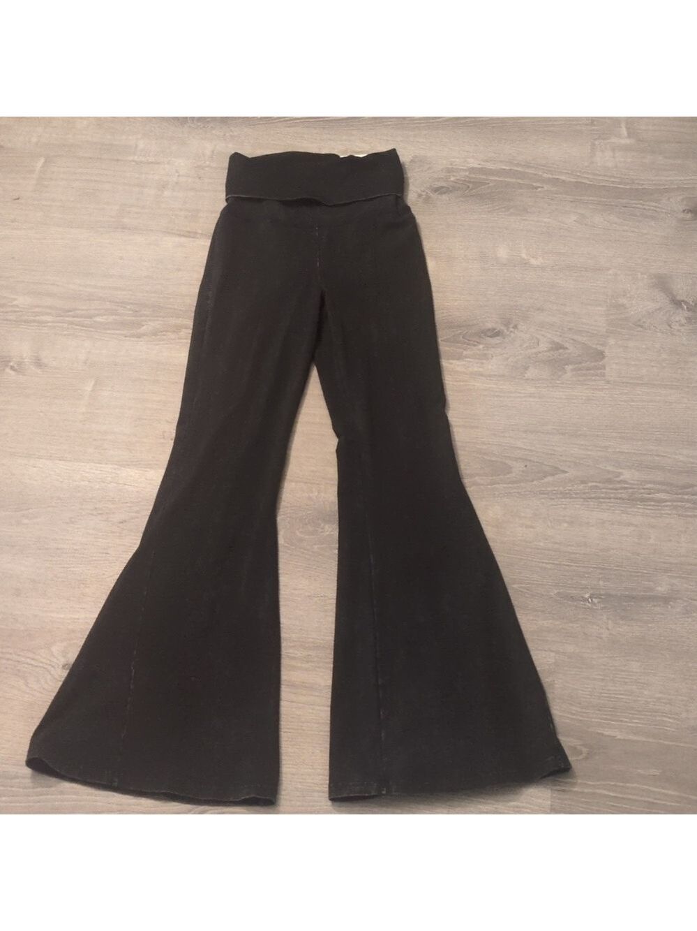 Aerie offline high rise OG Foldover super flare black acid wash leggings  small